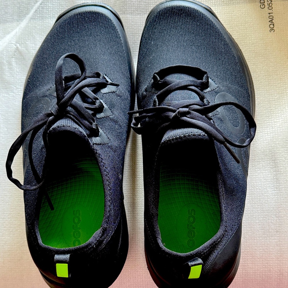 OOFOS Men's OOmg Sport LS Low Shoe- size 11.5